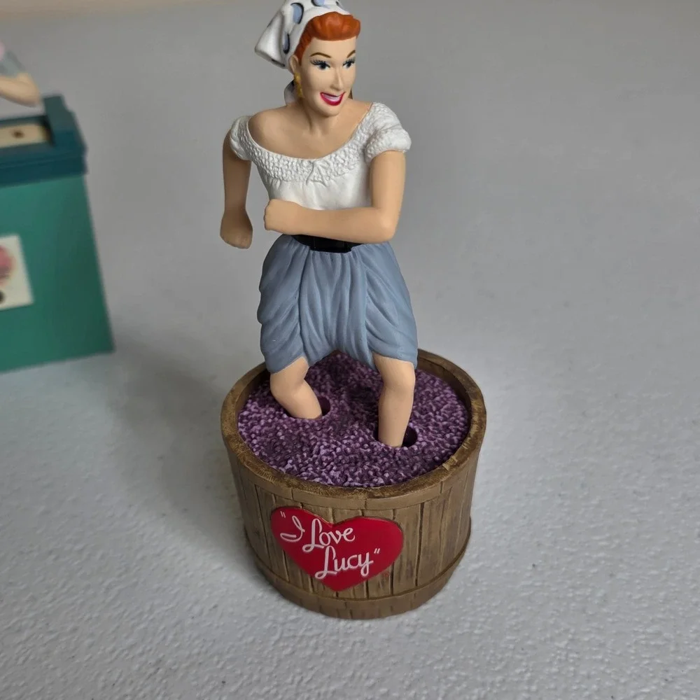 Hallmark I Love Lucy Keepsake Ornaments Lot of 5 TV Classic Scenes 2 Wind-Up